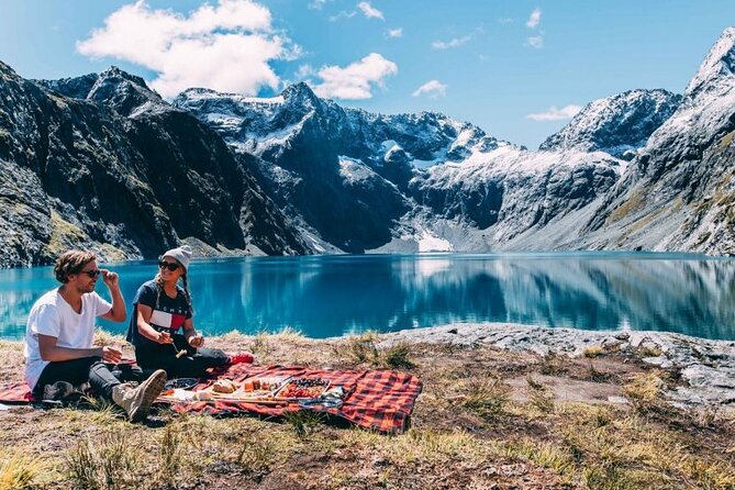 The Ultimate Milford Sound Experience by Helicopter from Queenstown - Key things that make the Milford Ultimate different