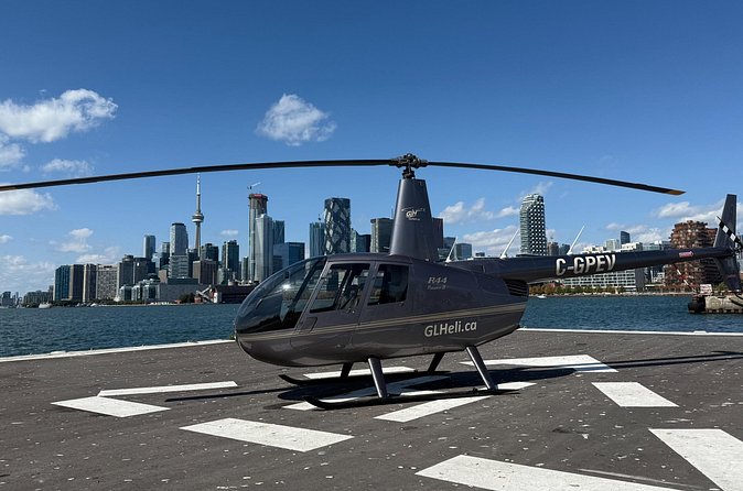 Toronto Skyline Helicopter Tour CN Tower Loop - Meeting Point at 10 Polson St: Finding The Helipad Without Stress