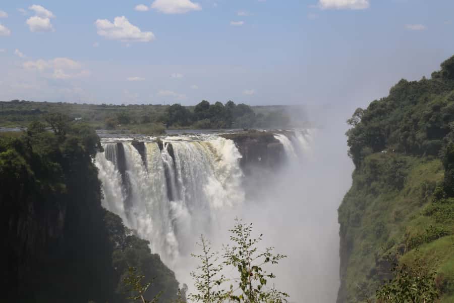Victoria Falls Private Tour with Lunch & Helicopter Flight - The 16-Viewpoint Walking Tour: Your Guide Is the Difference