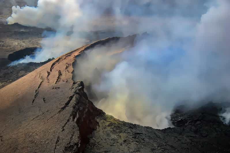 Waikoloa: Big Island Spectacular Helicopter Tour - Helicopter comfort and the meaning of wide viewing windows