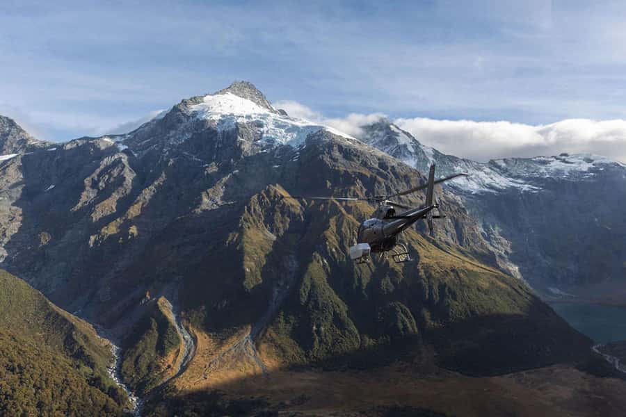 Wānaka: Heli Siberia - Helicopter Flight, Hike & Jet Boat - Siberia Valley hike: 3 hours on a remote alpine route