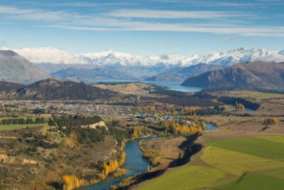 Wānaka: Helicopter Scenic Flight Wānaka Experience - Lake Wānaka and the Township Below: Panoramic Views That Make Sense