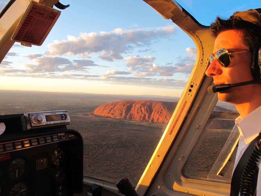 Yulara: Uluru & Kata Tjuta 25-Minute Helicopter Experience - The full flow from Yulara pickup to helipad